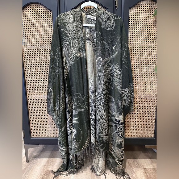 Ellemaire Co Kimono - Picture 1 of 1